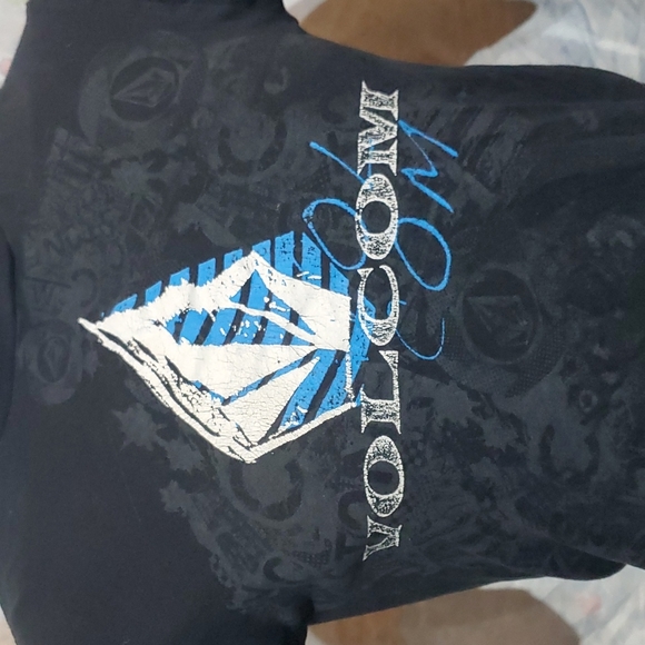 Small mens tshirt - Picture 2 of 4